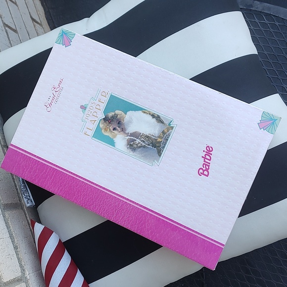 (1920's Flapper) Barbie/1995 - Picture 13 of 13